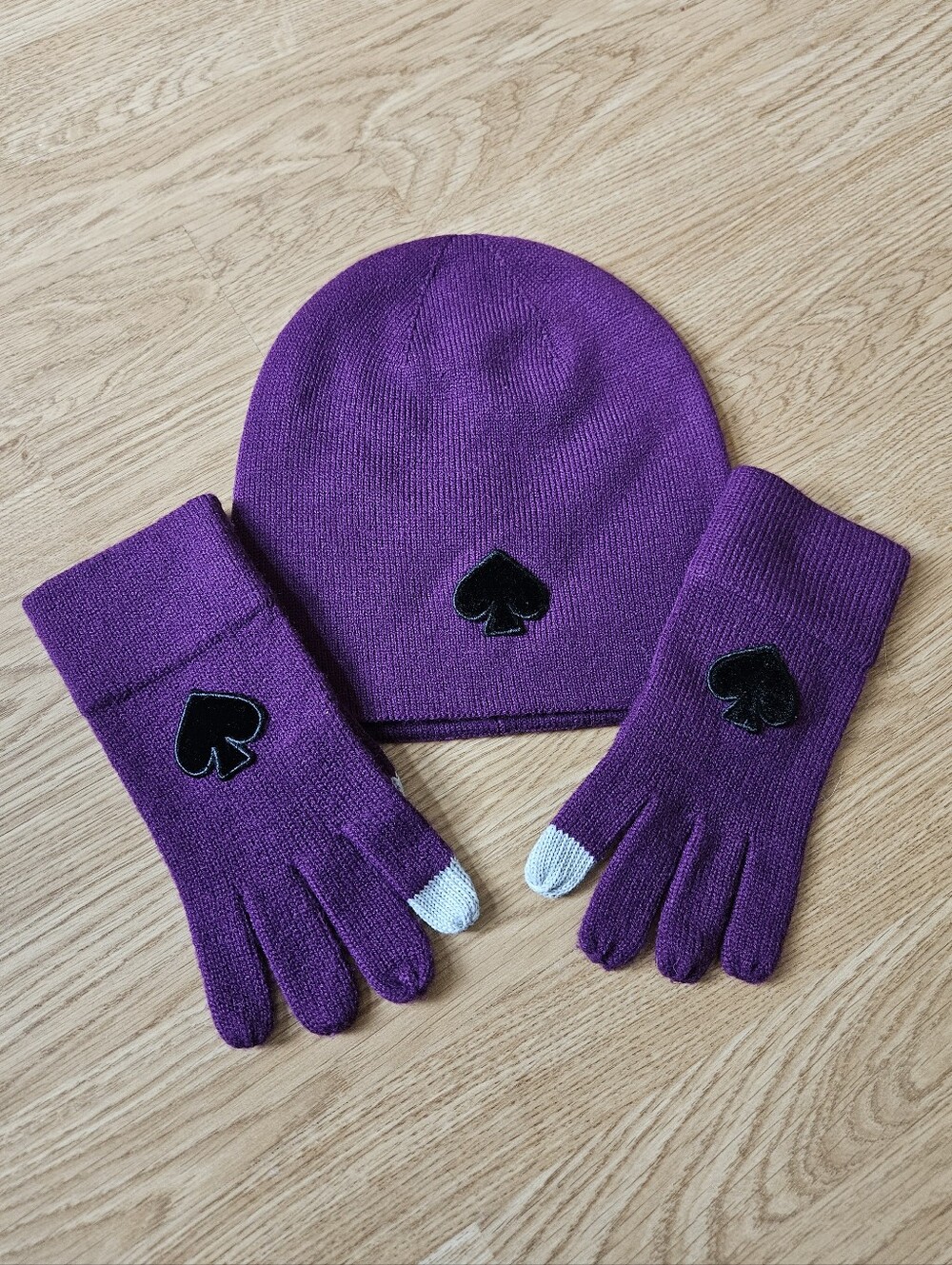 Kate Spade Magenta Purple Hat Gloves Set Black Spade Logo